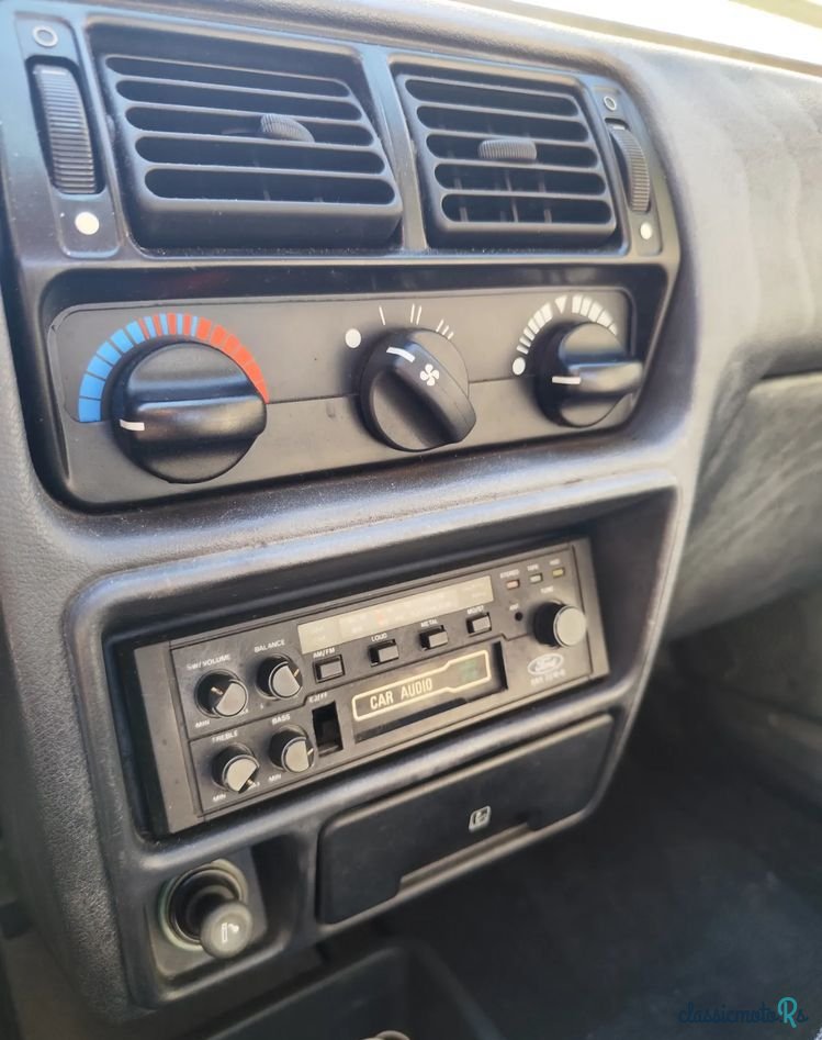 1988' Ford Escort 1.1 Cl photo #4