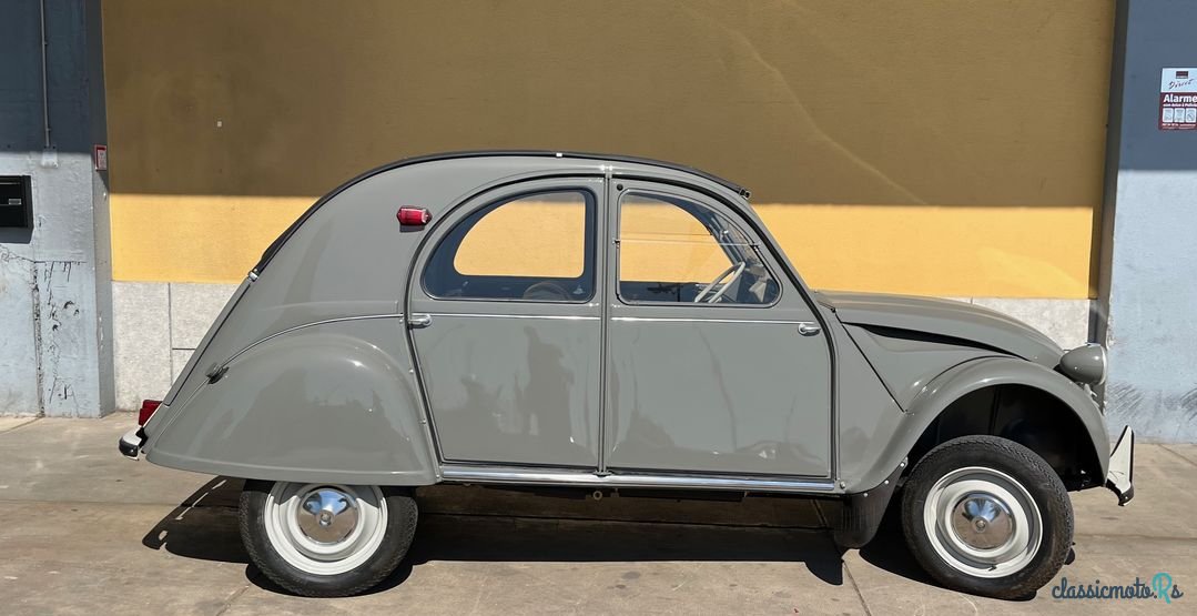 1966' Citroen 2CV photo #6