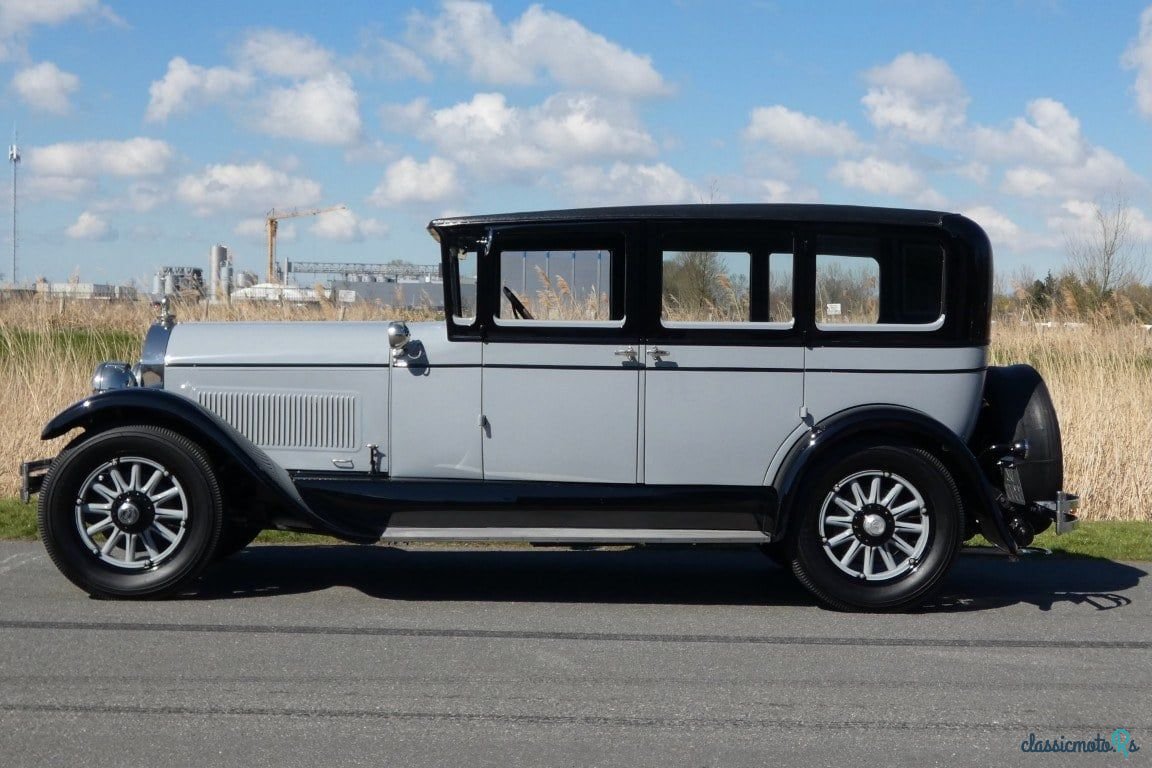 1927' Locomobile 8-80 Sedan photo #2