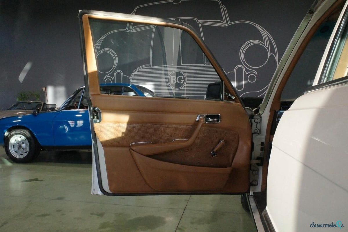 1972' Mercedes-Benz 280 photo #4