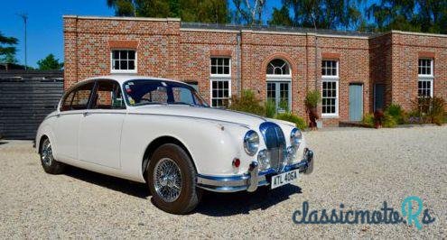 1963' Daimler 250 V8 photo #2