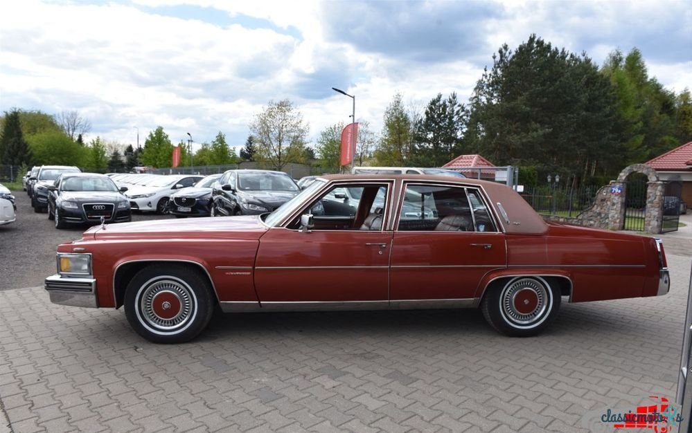 1977' Cadillac Fleetwood photo #5