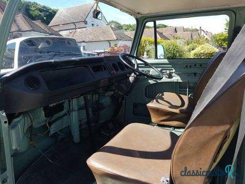 1977' Volkswagen Camper Bay Window photo #1