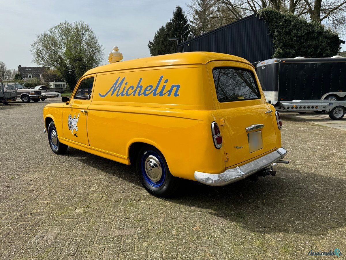 1961' Peugeot 403 Break photo #1