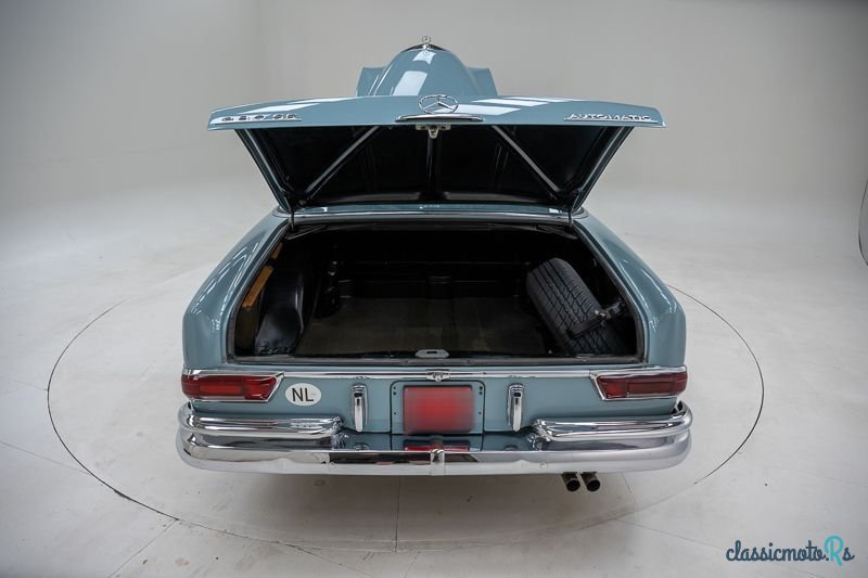 1968' Mercedes-Benz 280 SE '68 CH00479 photo #7