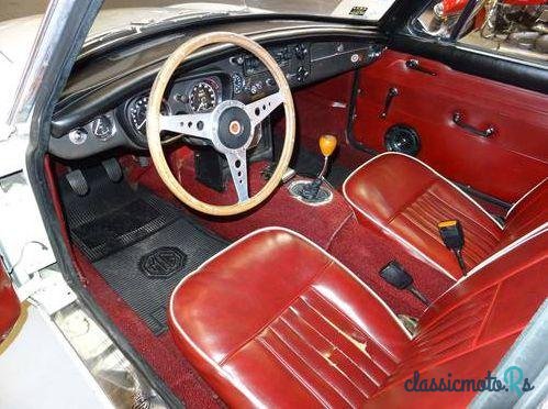 1967' MG Mgb Gt photo #4