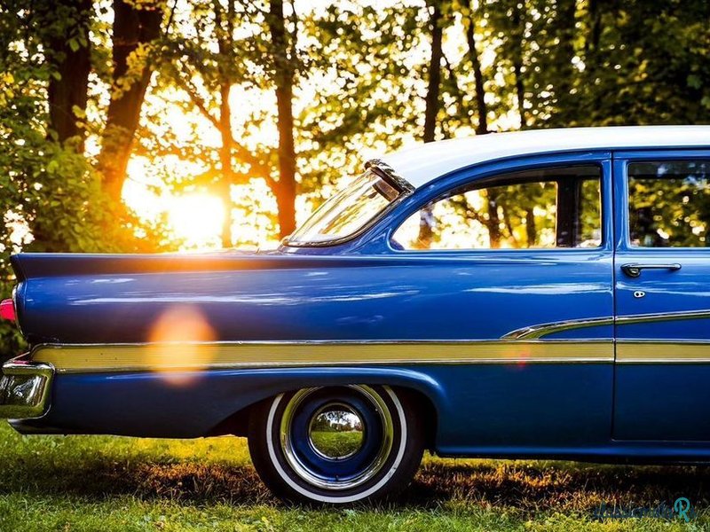 1958' Ford Custom Tudoor Sedan photo #4