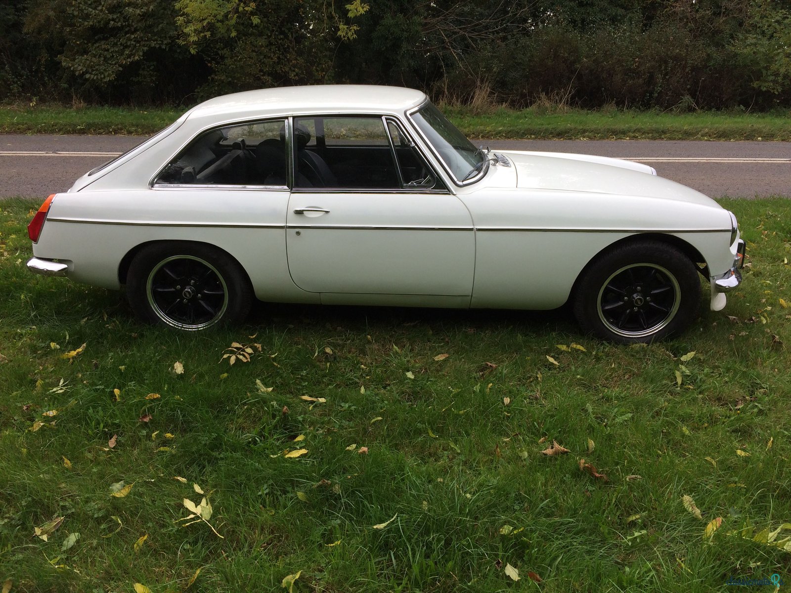1972' MG Mgb Gt photo #2