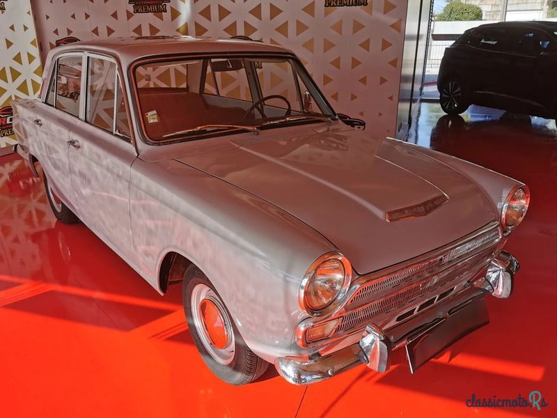 1965' Ford Cortina photo #1