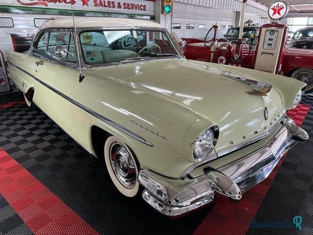 1955' Lincoln Capri photo #2