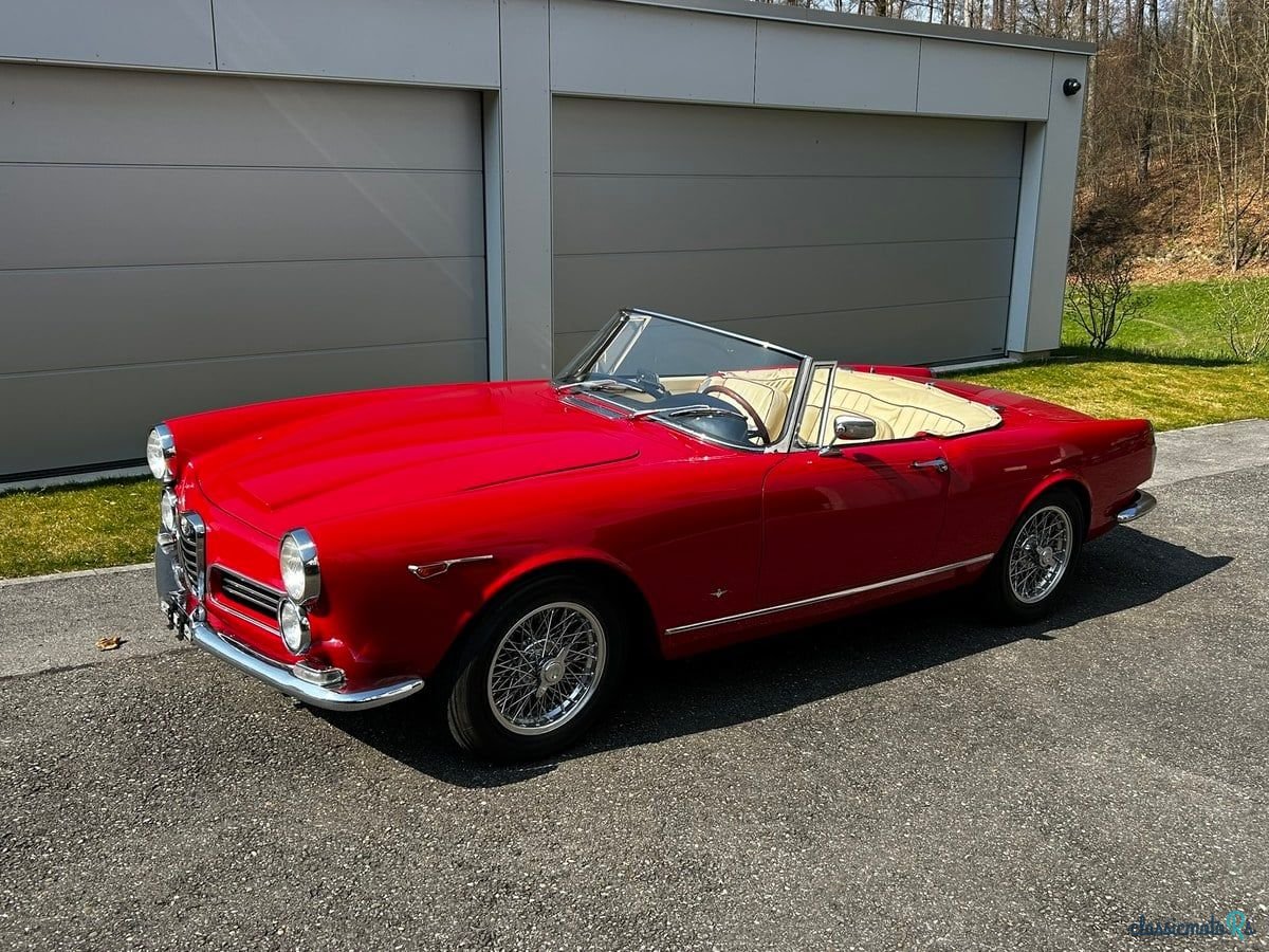 1964' Alfa Romeo 2600 Spider photo #1