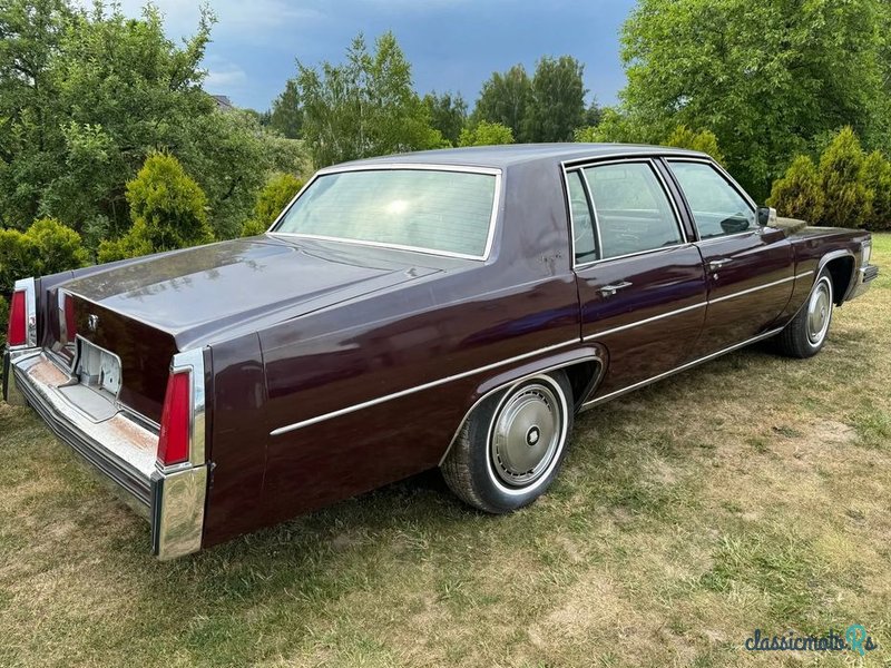 1977' Cadillac Deville photo #3