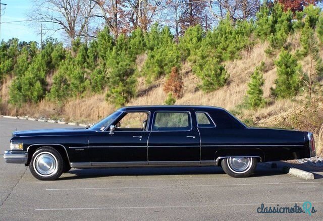 1976' Cadillac Fleetwood photo #5