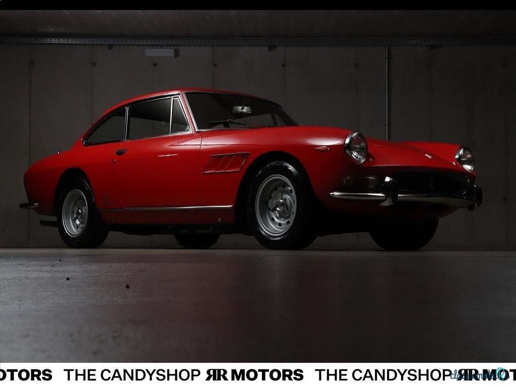 1966' Ferrari 330 GT 2+2 photo #2