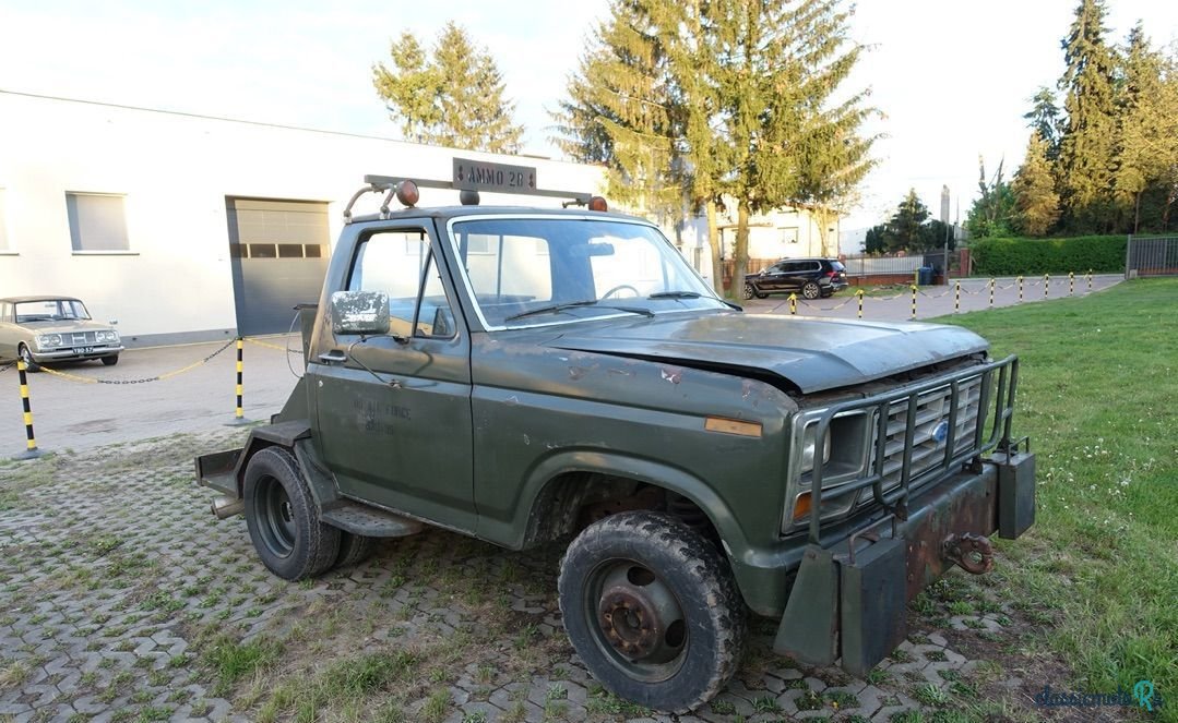 1980' Ford F-350 photo #1
