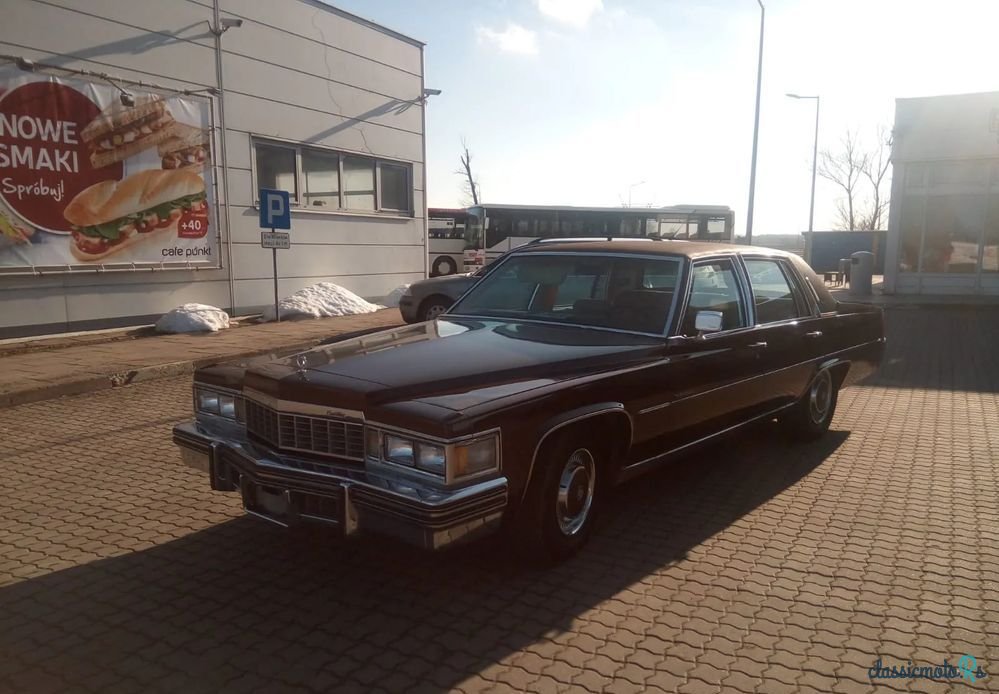 1977' Cadillac Fleetwood photo #1