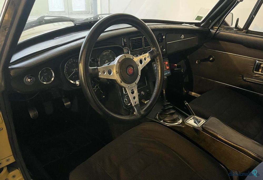 1973' MG MGB Gt photo #6