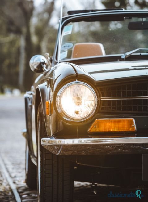 1969' Triumph TR6 Pi photo #5