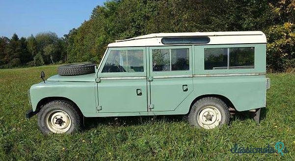 1975' Land Rover Series III 109 photo #3