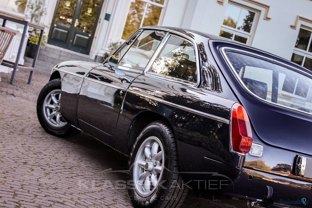 1975' MG MGB photo #2