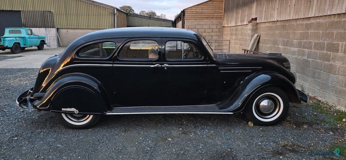 1937' Chrysler Airflow photo #3