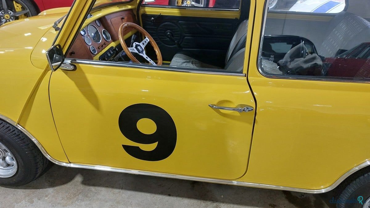 1982' MINI Classic photo #2