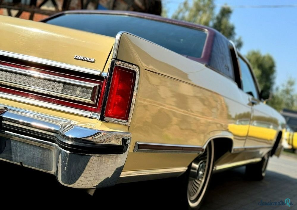 1979' Lincoln Town Car photo #2