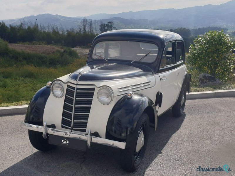 1946' Renault Juvaquatre photo #2
