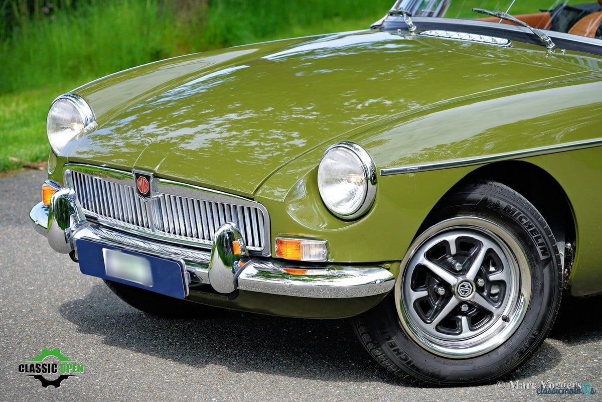 1975' MG MGB photo #6