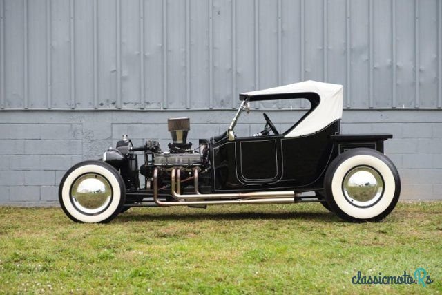 1923' Ford photo #3