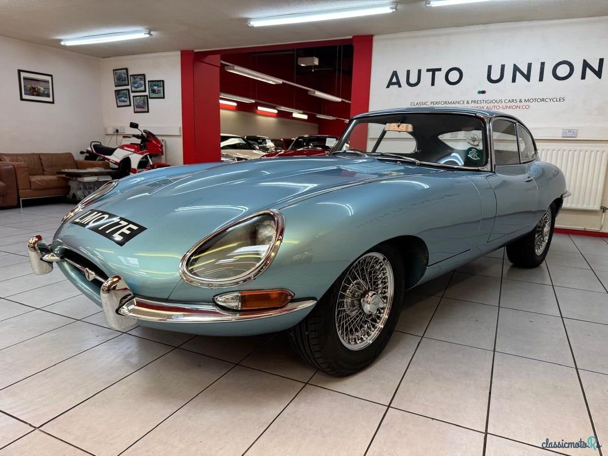 1965' Jaguar E-Type photo #2