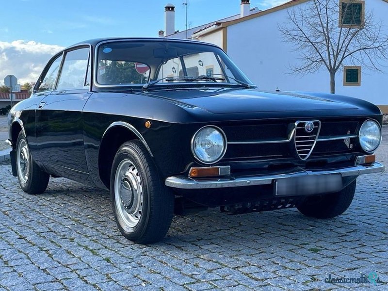 1972' Alfa Romeo GT photo #3