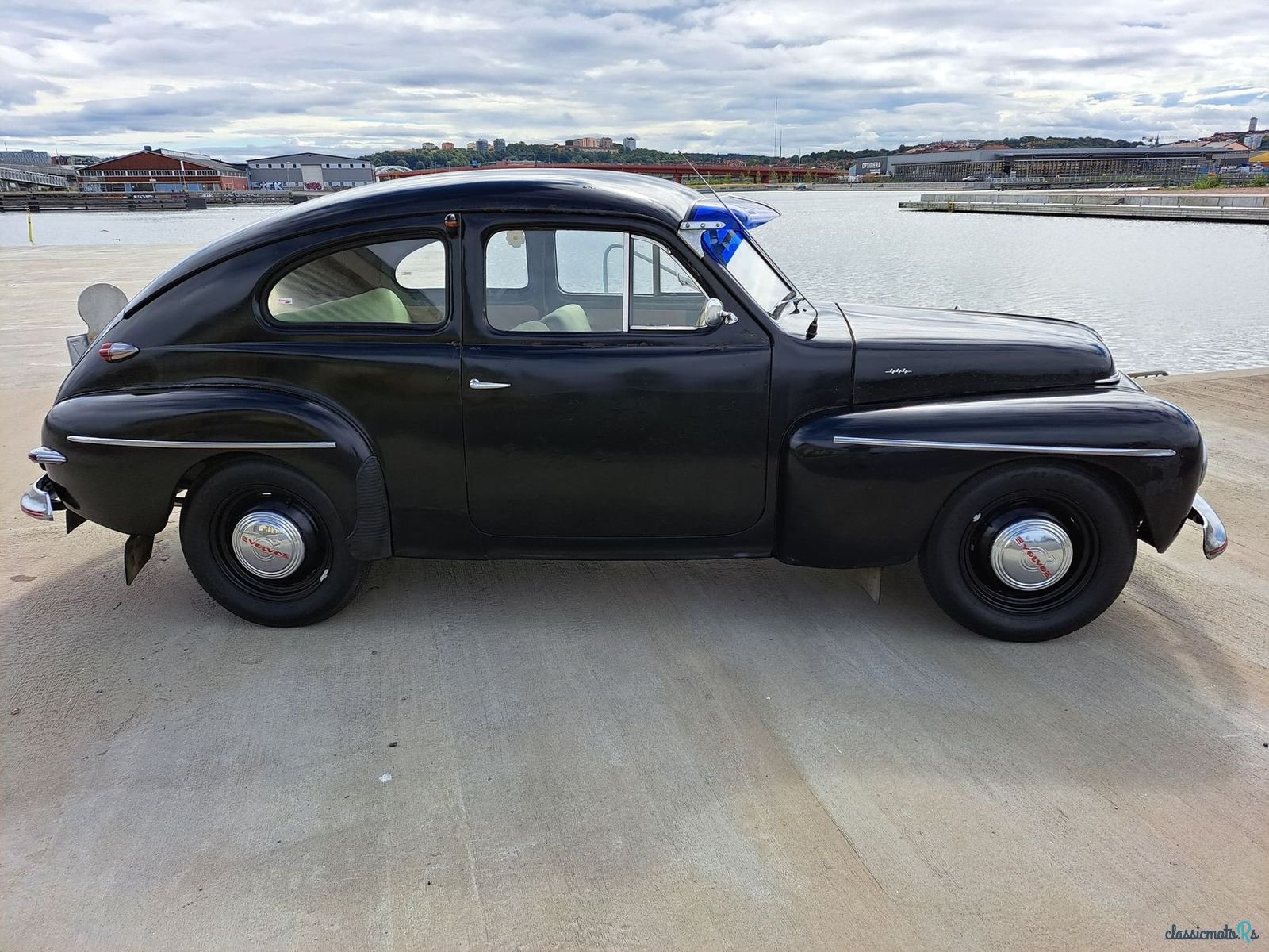 1947' Volvo PV 444 photo #3