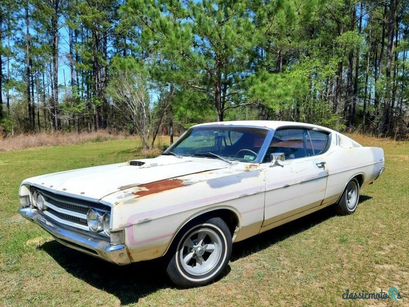 1969' Ford Torino GT Fastback photo #2