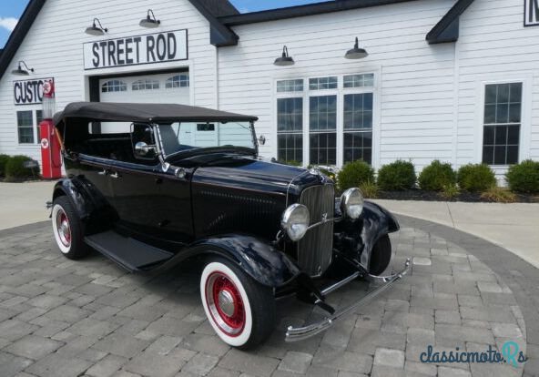 1932' Ford Custom photo #2