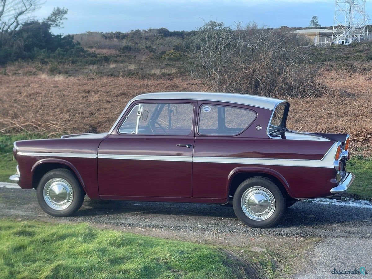 1966' Ford Anglia photo #3