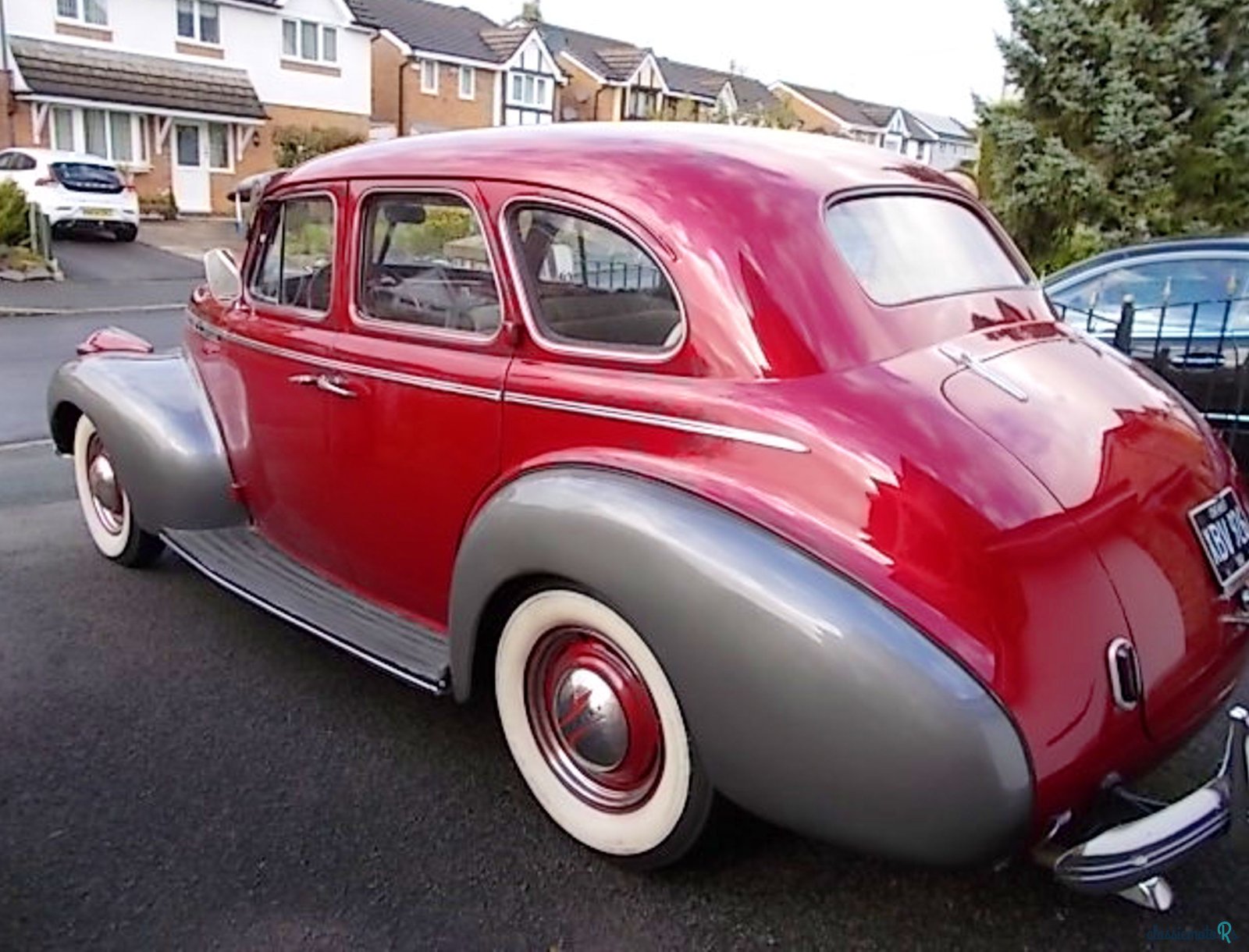 1940' Chevrolet Sedan photo #3