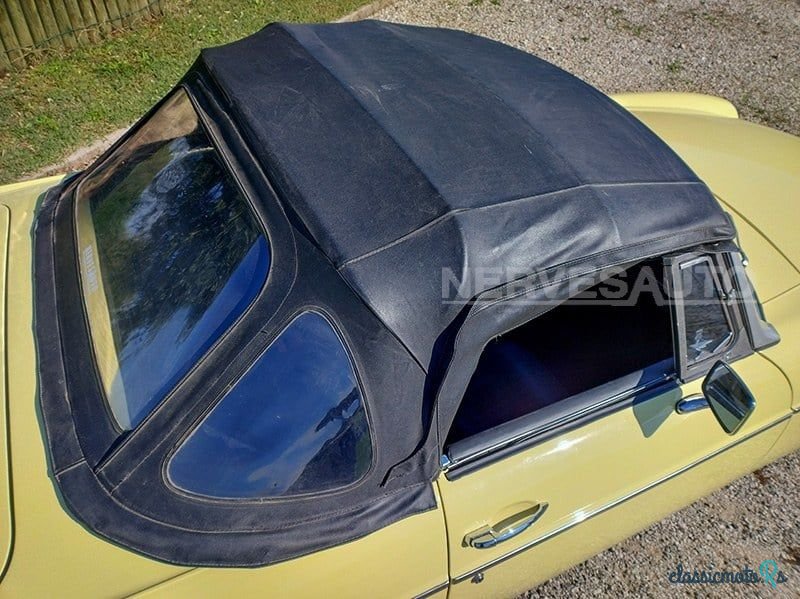 1972' MG MGB photo #5