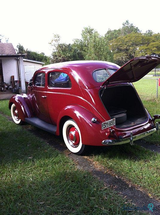 1937' Ford photo #1