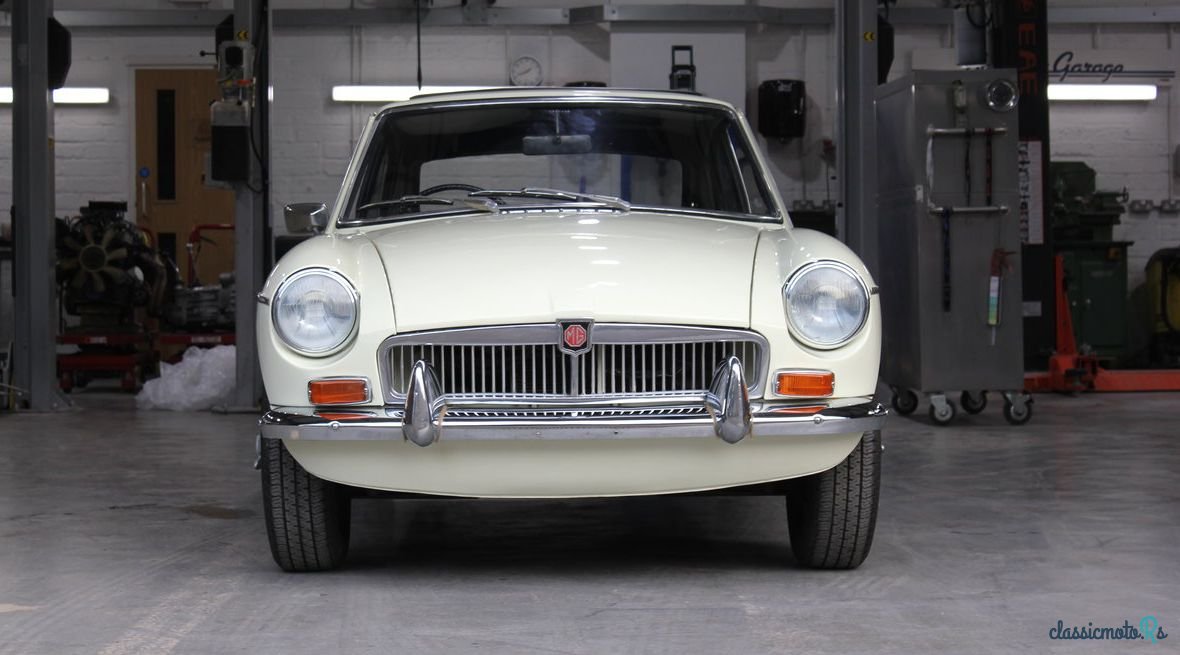 1966' MG Mgb Gt photo #2
