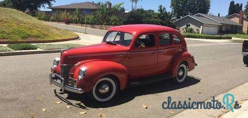 1940' Ford Sedan photo #4
