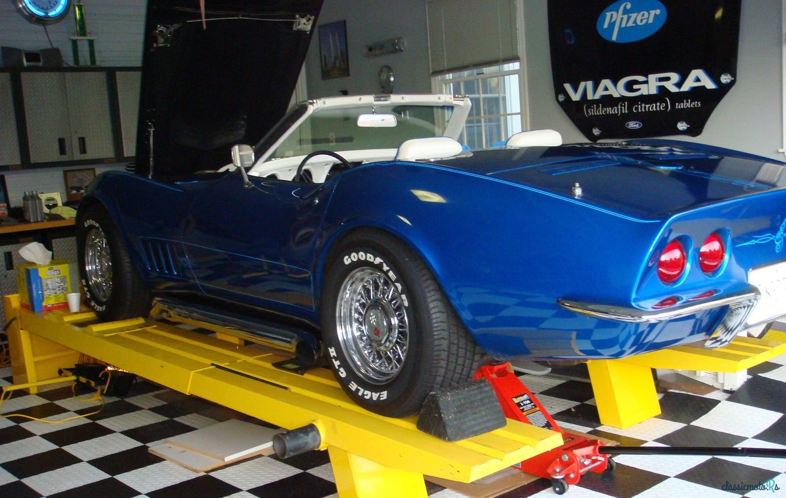 1969' Chevrolet Corvette photo #2