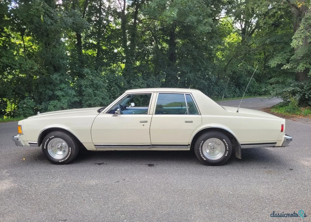 1977' Chevrolet Caprice 5.7 Ltz photo #2