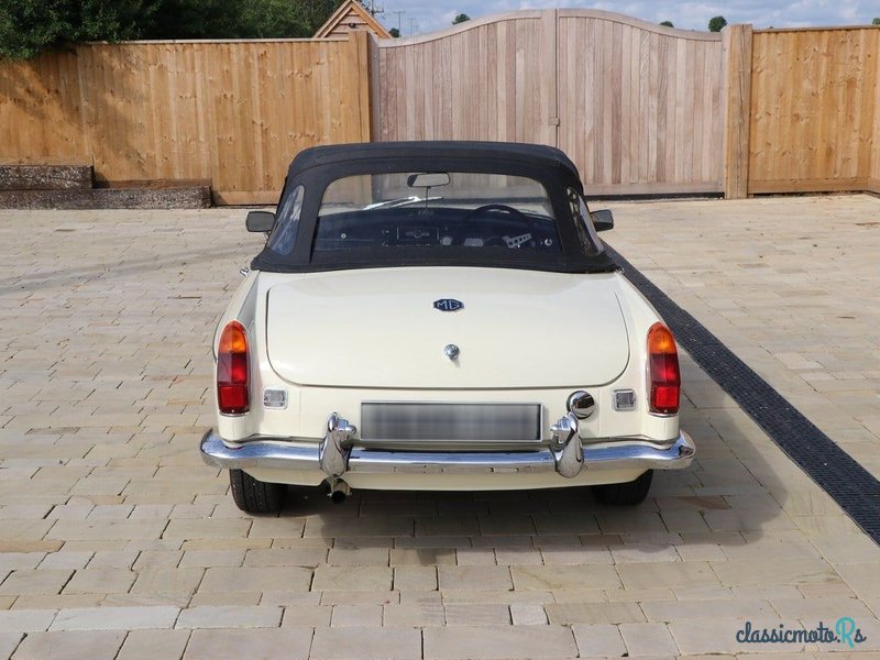 1970' MG MGB photo #6