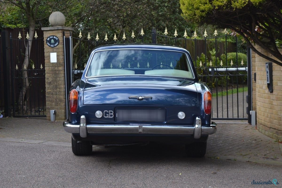 1970' Rolls-Royce Corniche photo #2