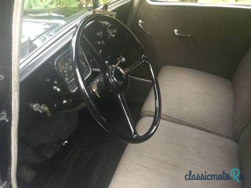 1948' Citroen Traction Avant photo #5