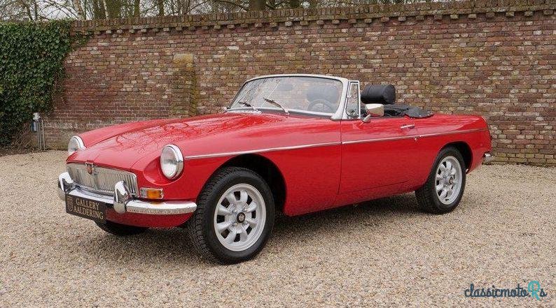 1976' MG Roadster photo #3