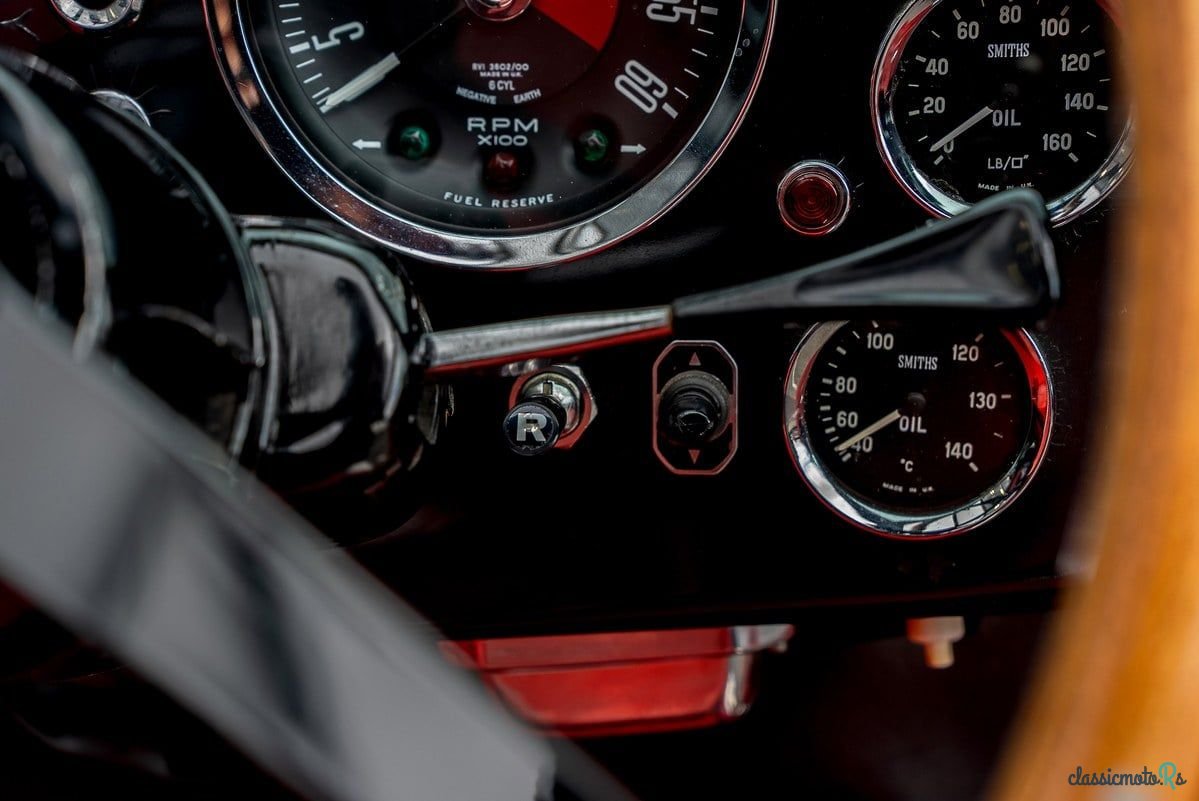 1970' Aston Martin DB6 photo #6
