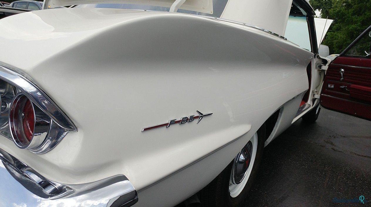 1962' Oldsmobile F-85 photo #1