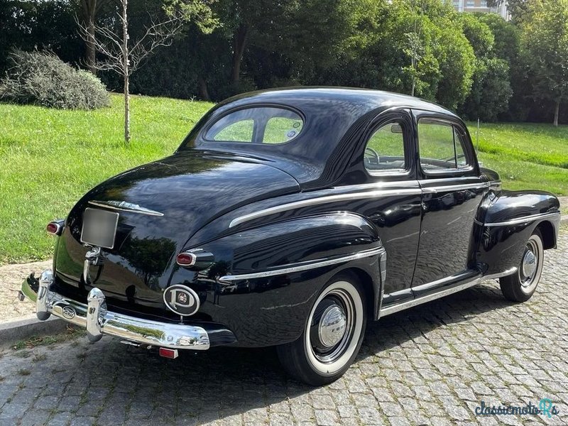 1948' Ford V8 Berline photo #4